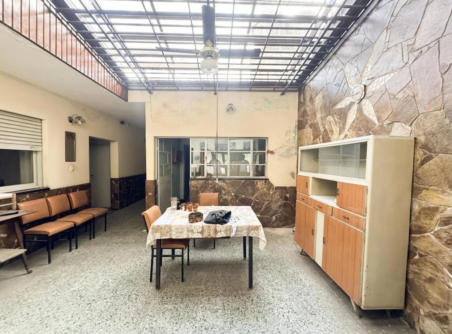 Venta Casa a reciclar en Cinco Esquinas 4