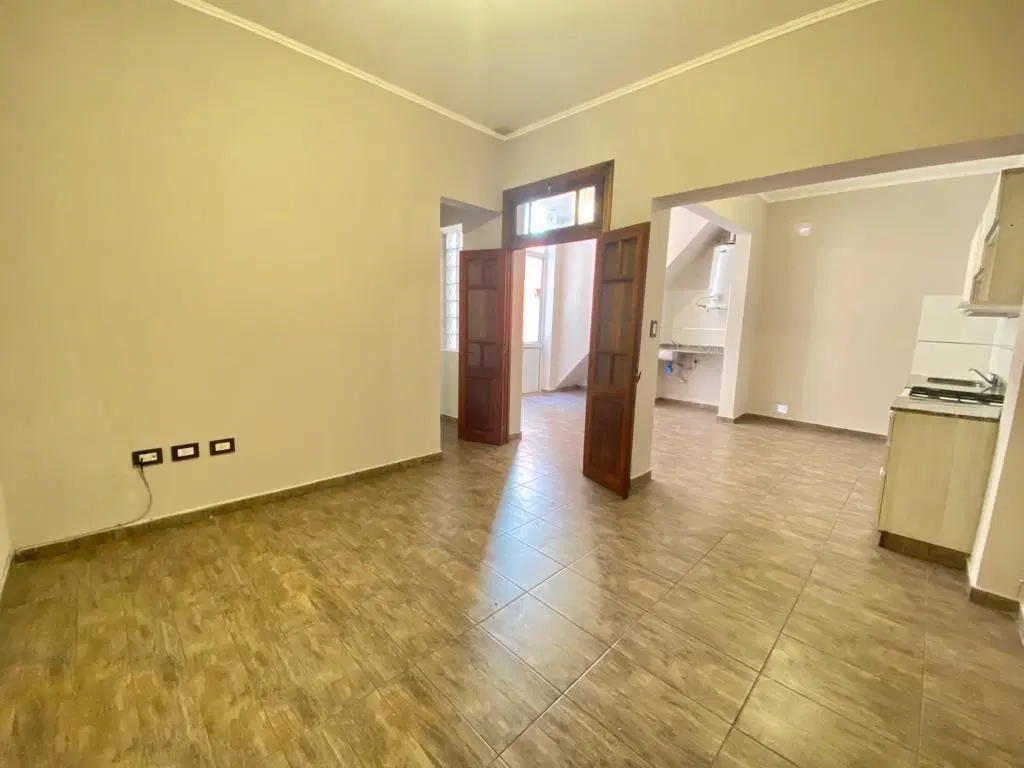 Alquiler Casa 2 Dormitorios con garage - Pje Vigil 400 (Alem 2900) 1