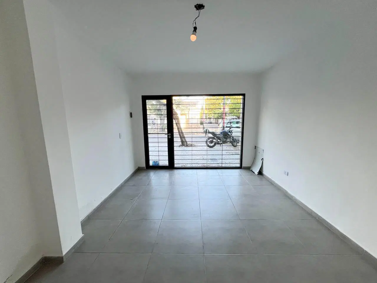 Alquiler Local Comercial al frente - Echesortu 5