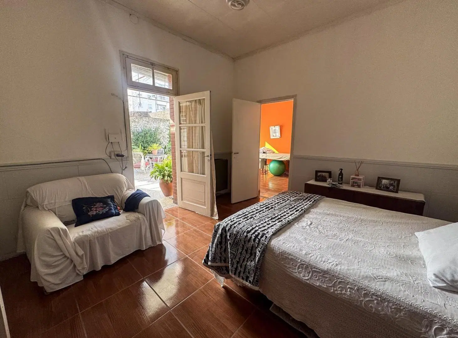 Venta Casa de pasillo. Ayacucho 2300. República de la Sexta 3