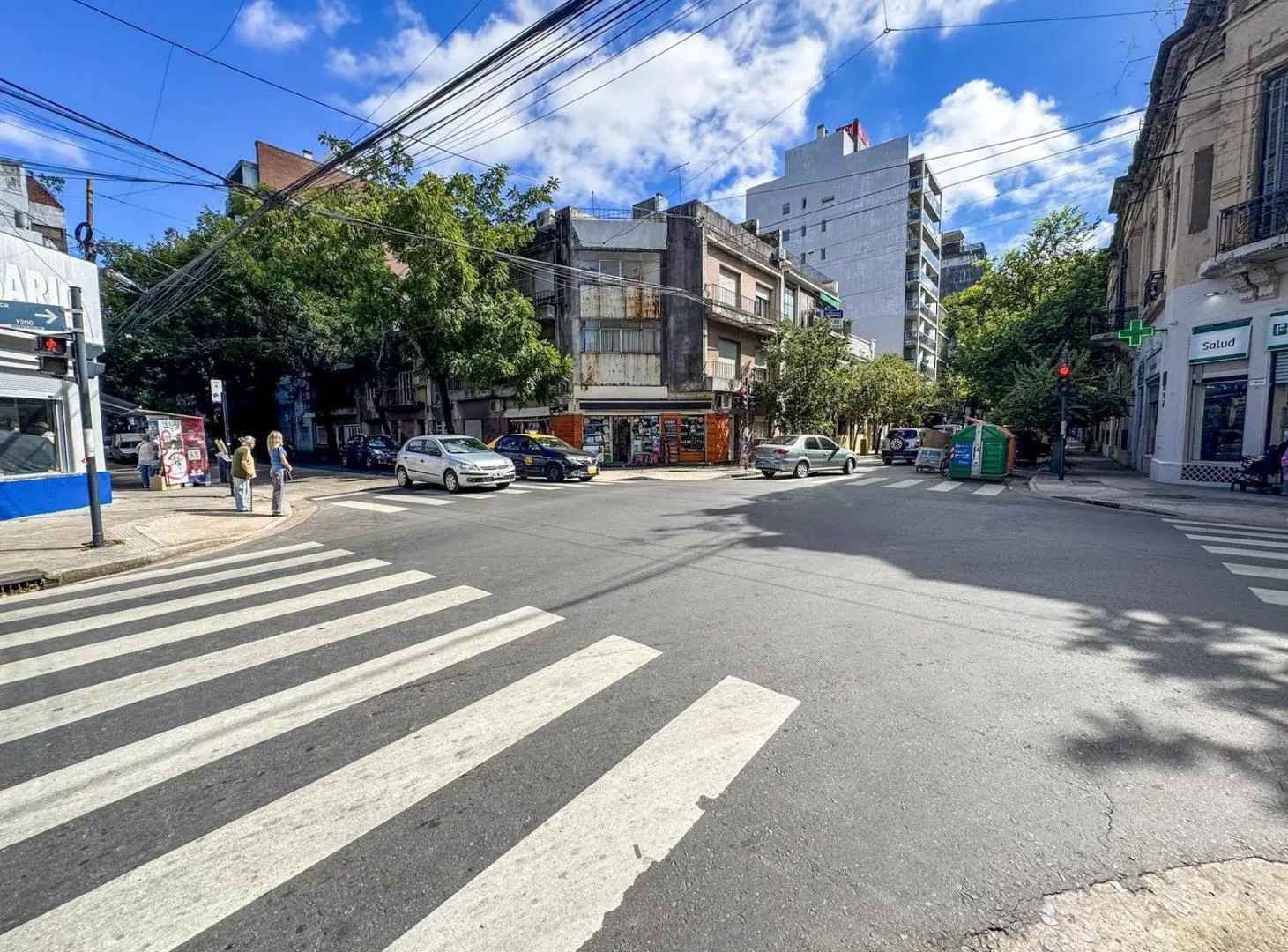 Venta Casa uso institucional/profesional. Presidente Roca y Mendoza 5