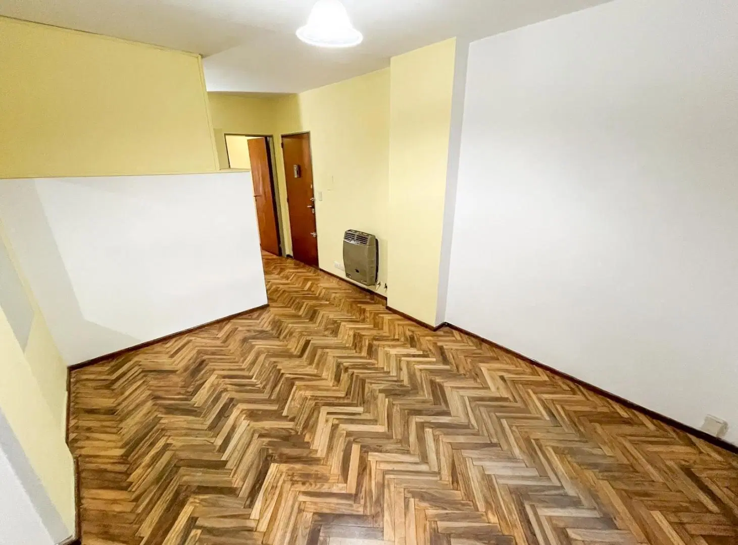 Alquiler Departamento un dormitorio con balcón. Montevideo al 1000 3
