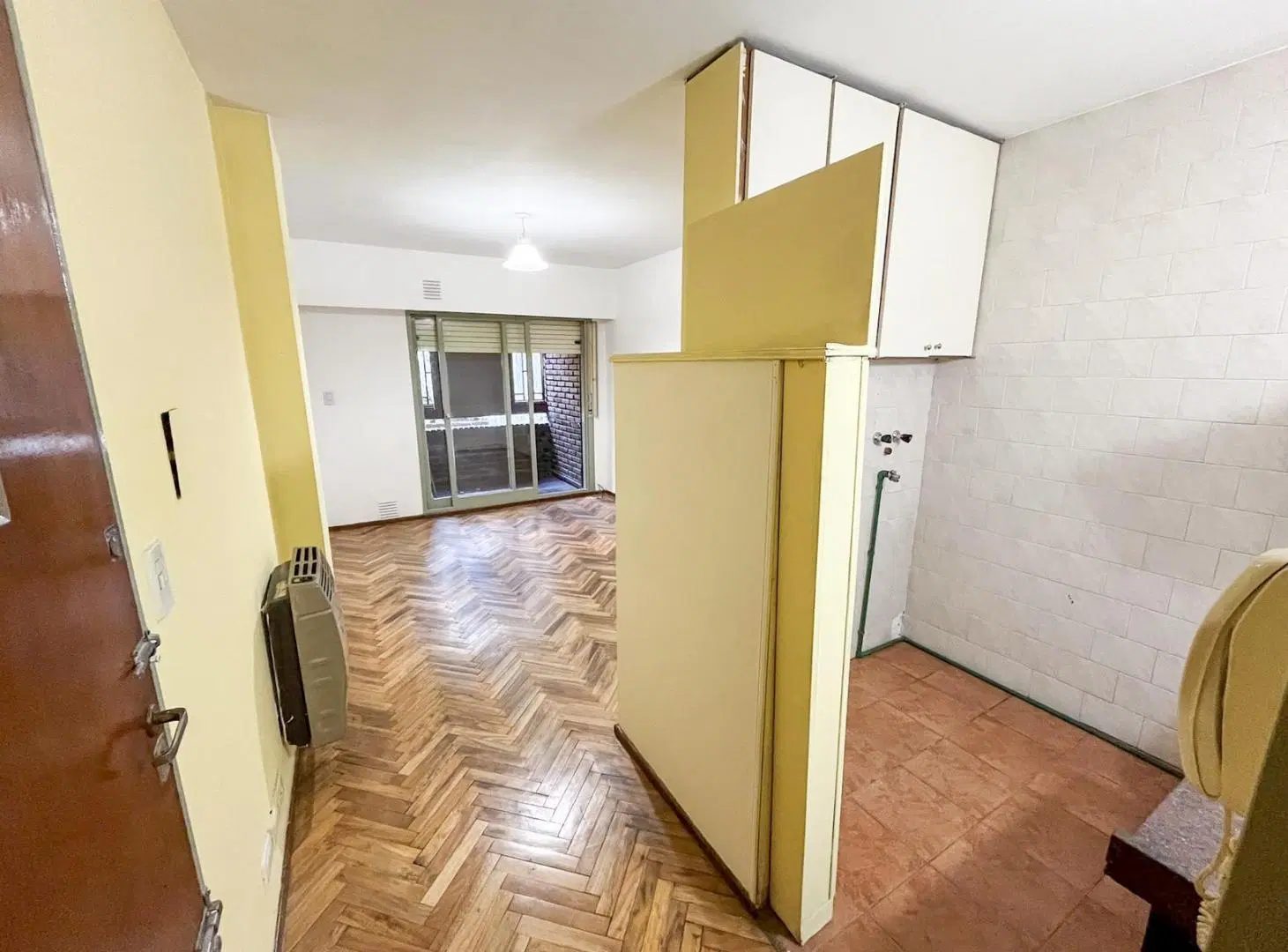 Alquiler Departamento un dormitorio con balcón. Montevideo al 1000 5