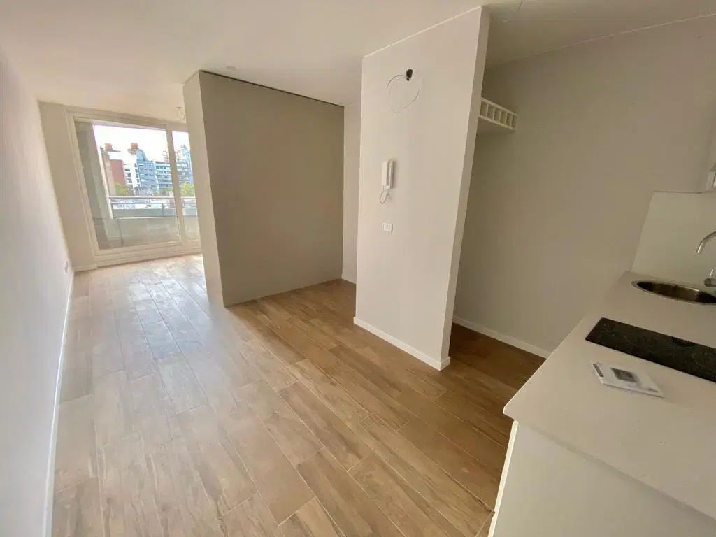 Alquiler Loft. Av. Pellegrini al 1600 4
