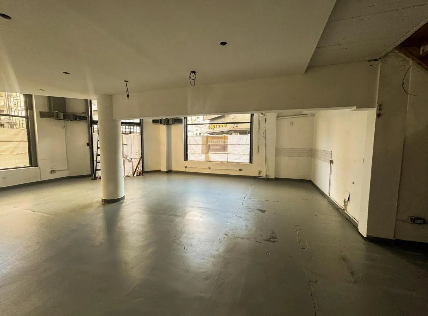 Alquiler Local comercial. Corrientes y Santa Fe. 8