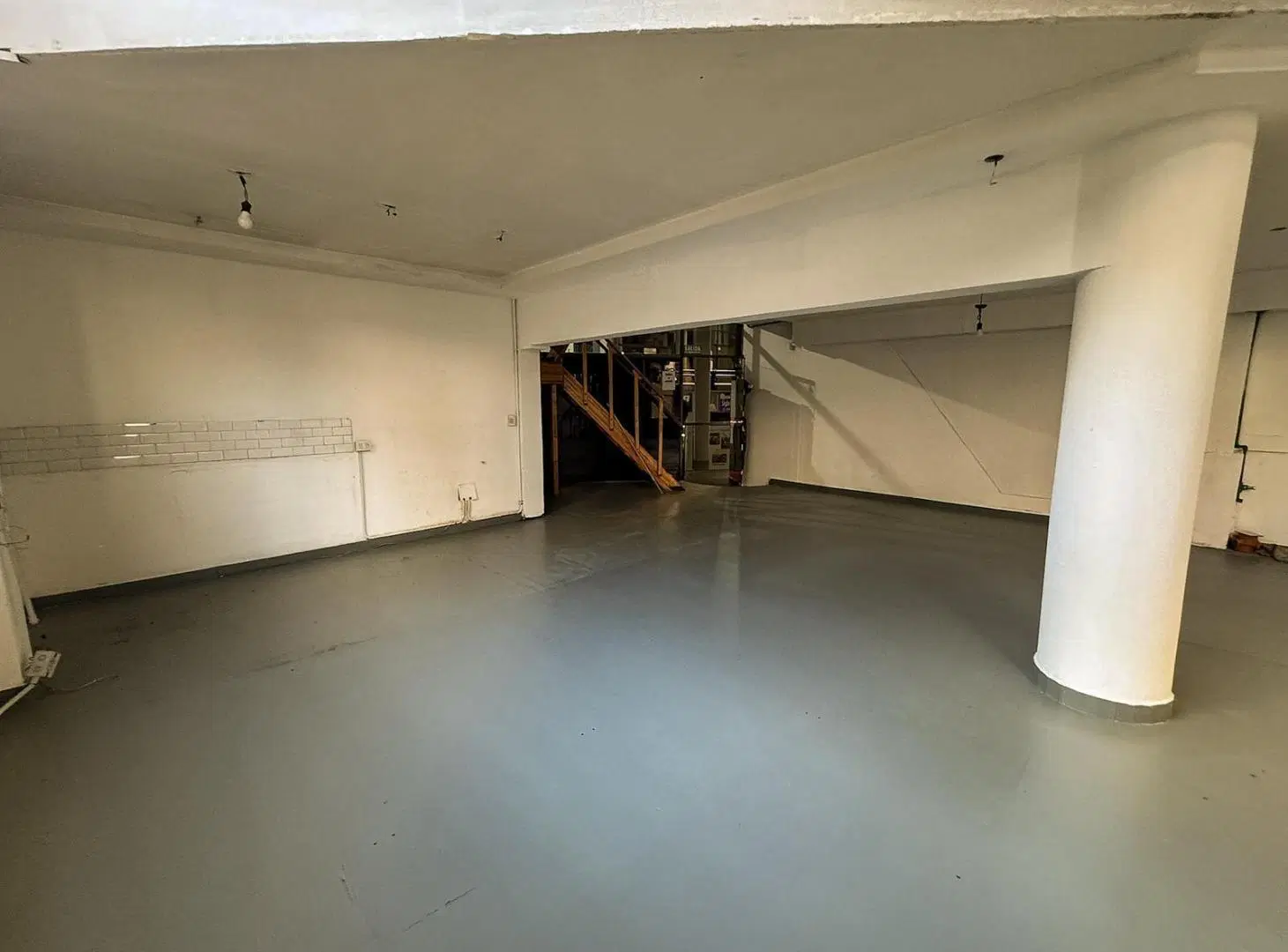 Alquiler Local comercial. Corrientes y Santa Fe. 2