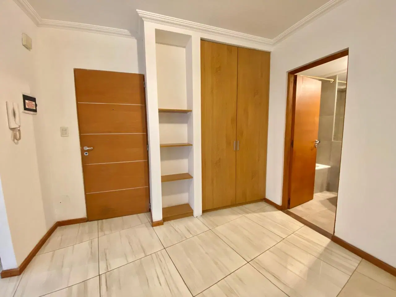 Alquiler Monoambiente Externo con Balcon. Zona Centro. 3