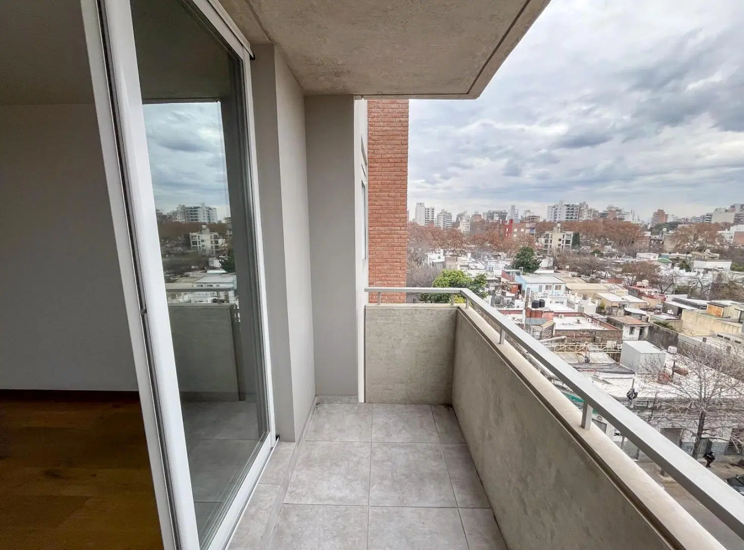 Alquiler Departamento a estrenar 2 dormitorios con balcón - Barrio Lourdes 3