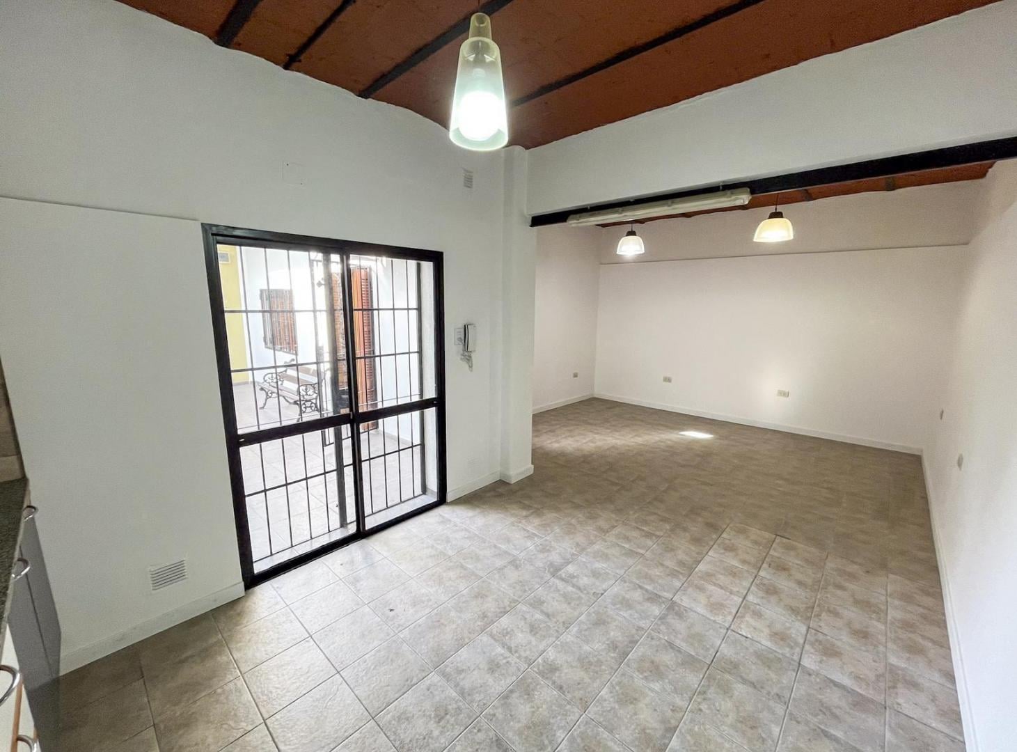 Foto de Alquiler Casa interna única. Uso Profesional/Comercial. Barrio, imagen 5