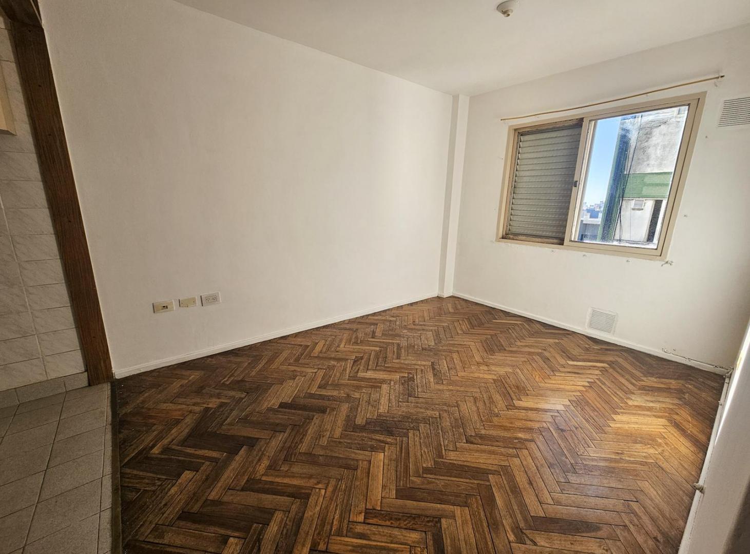 Foto de Alquiler departamento dos dormitorios - Juan Manuel de Rosas y 9 de, imagen 2