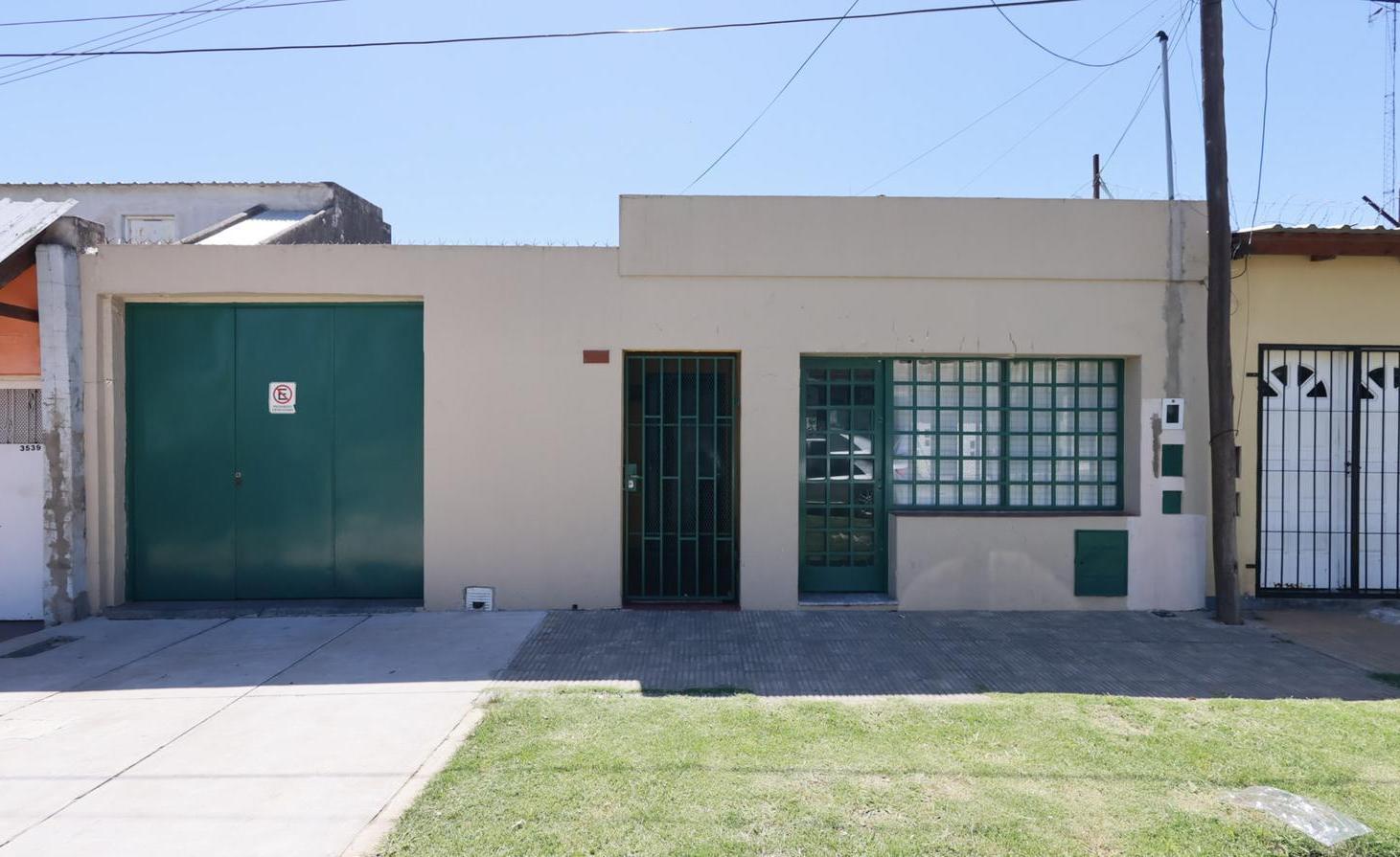 Foto de Venta Casa tres dormitorios con pileta. Camilo Aldao y Bv. Segui., imagen 5
