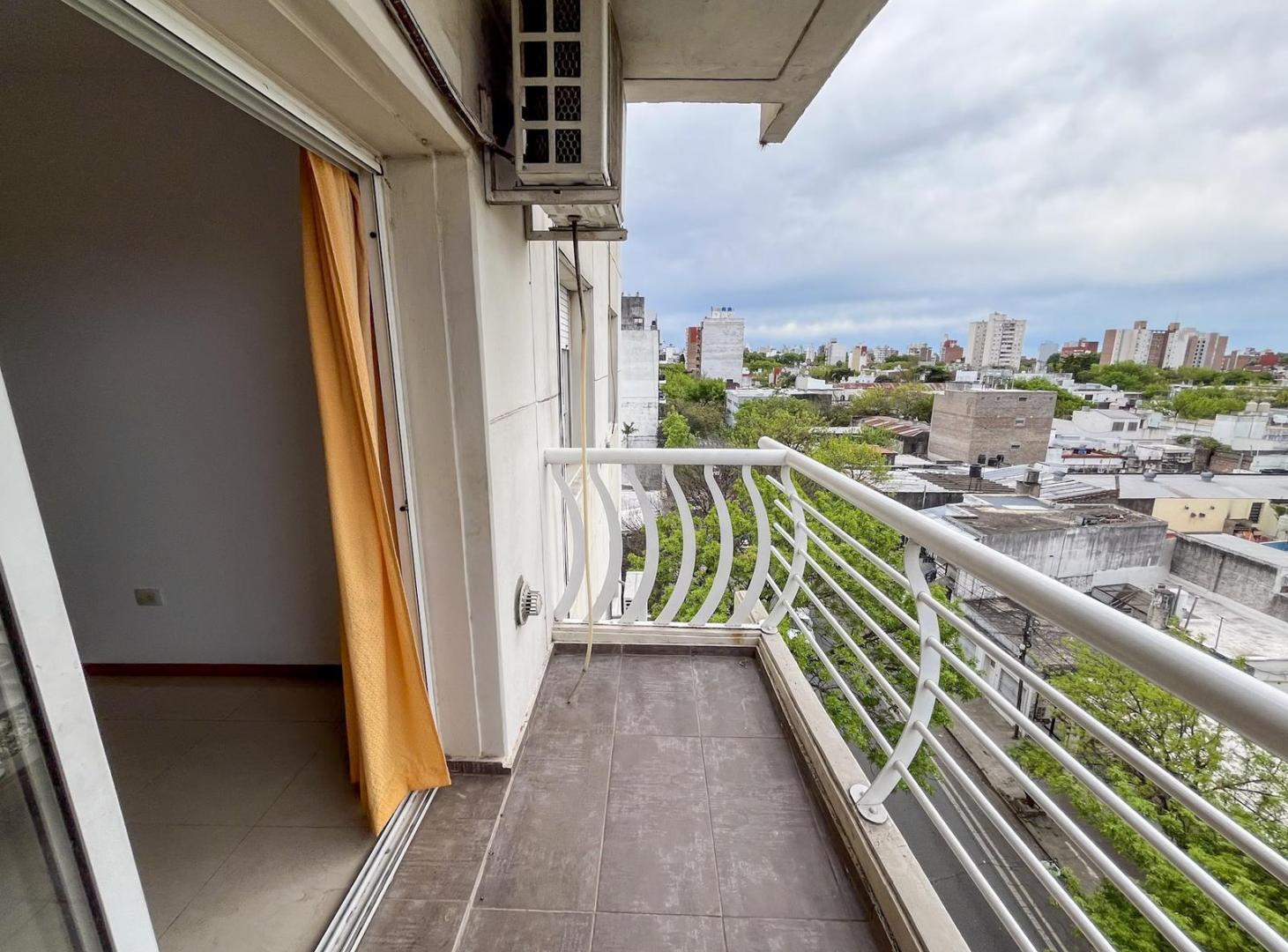 Foto de Alquiler Departamento dos dormitorios al frente con balcón. 27 de, imagen 5