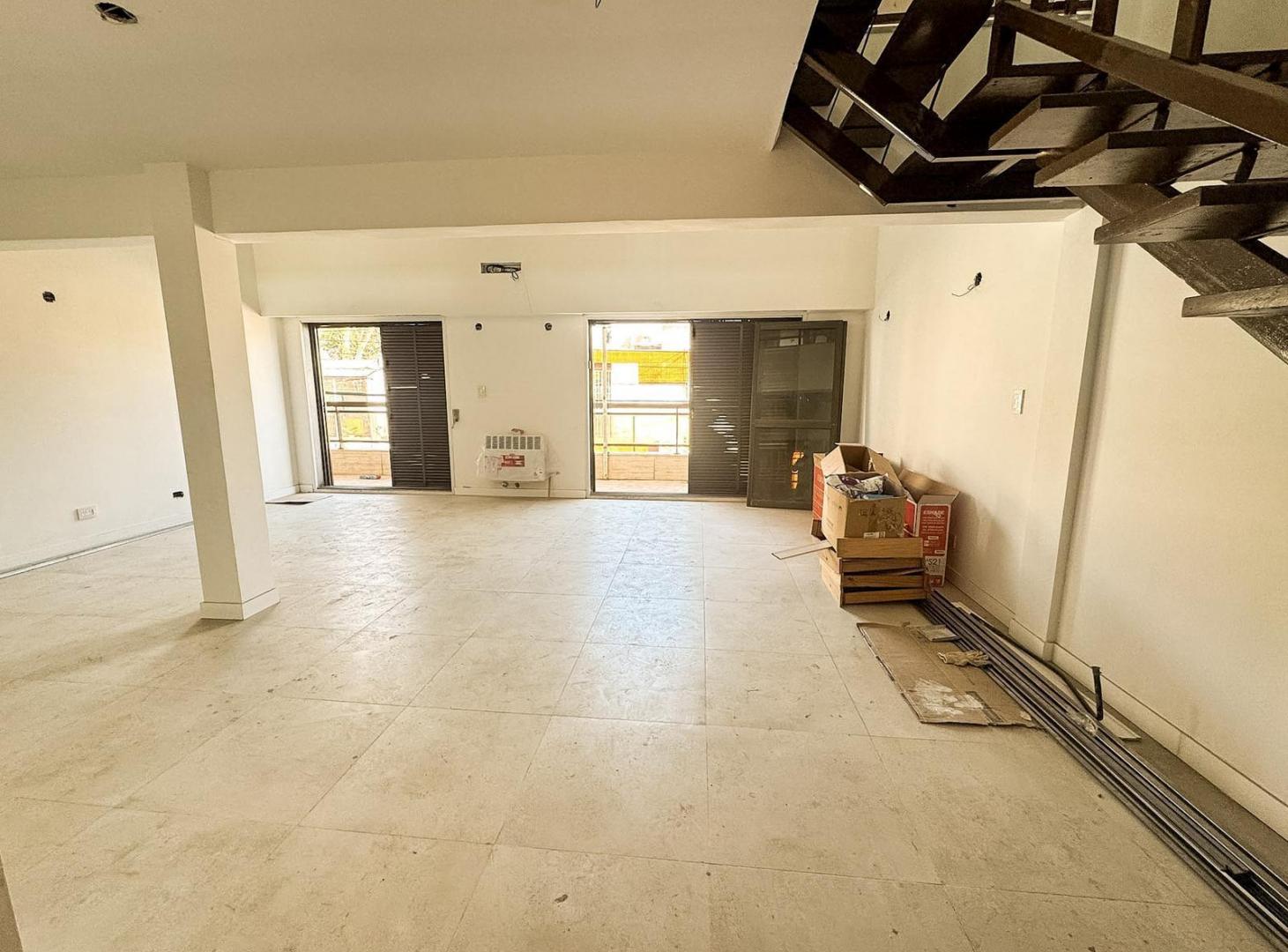 Foto de Alquiler Casa cuatro dormitorios en planta alta. Barrio Tiro Suizo, imagen 1