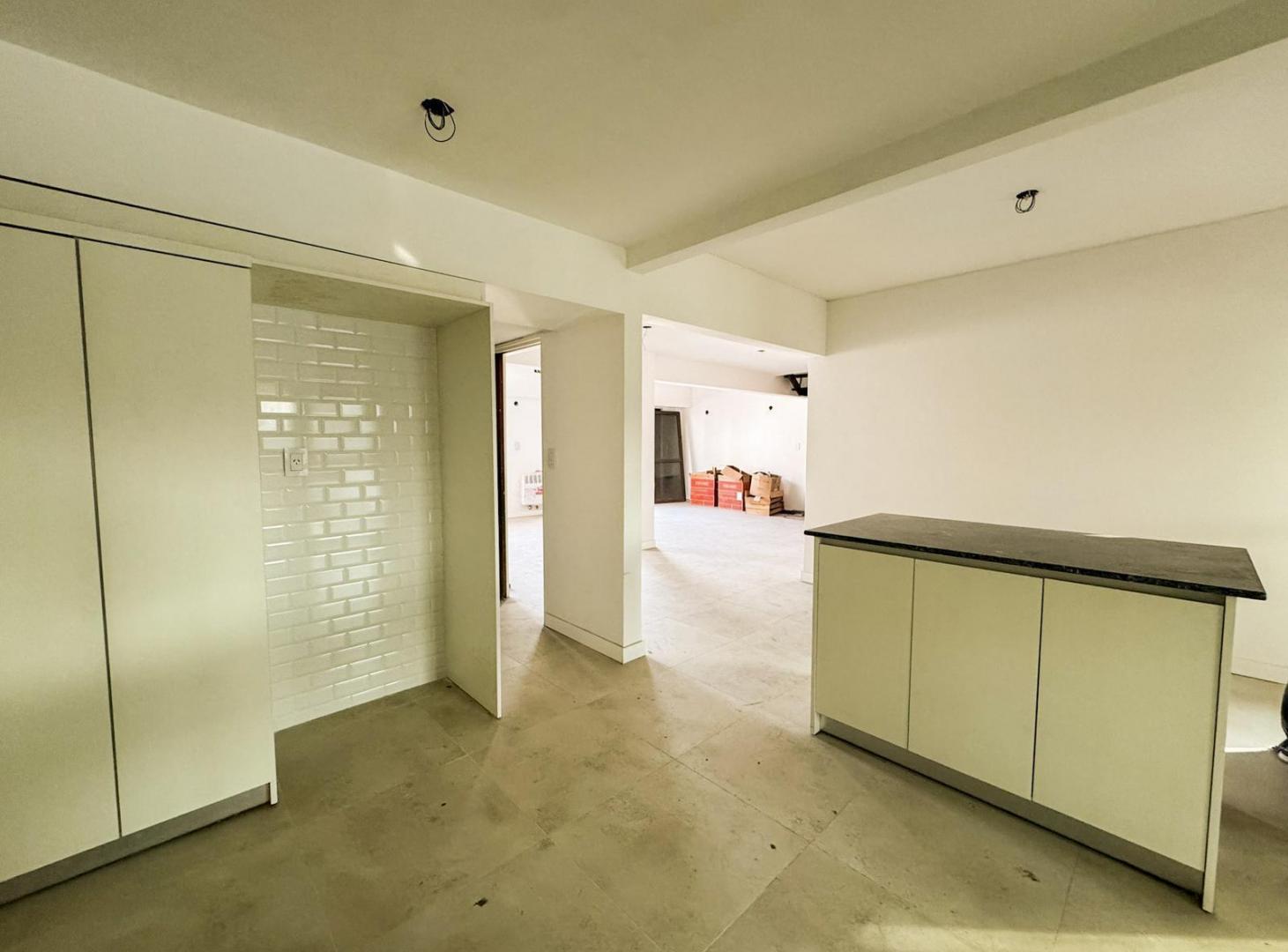 Foto de Alquiler Casa cuatro dormitorios en planta alta. Barrio Tiro Suizo, imagen 5