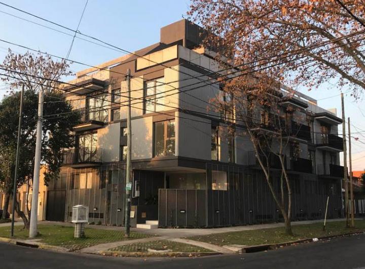 2 AMBIENTES EN HERMOSO EDIFICIO 1