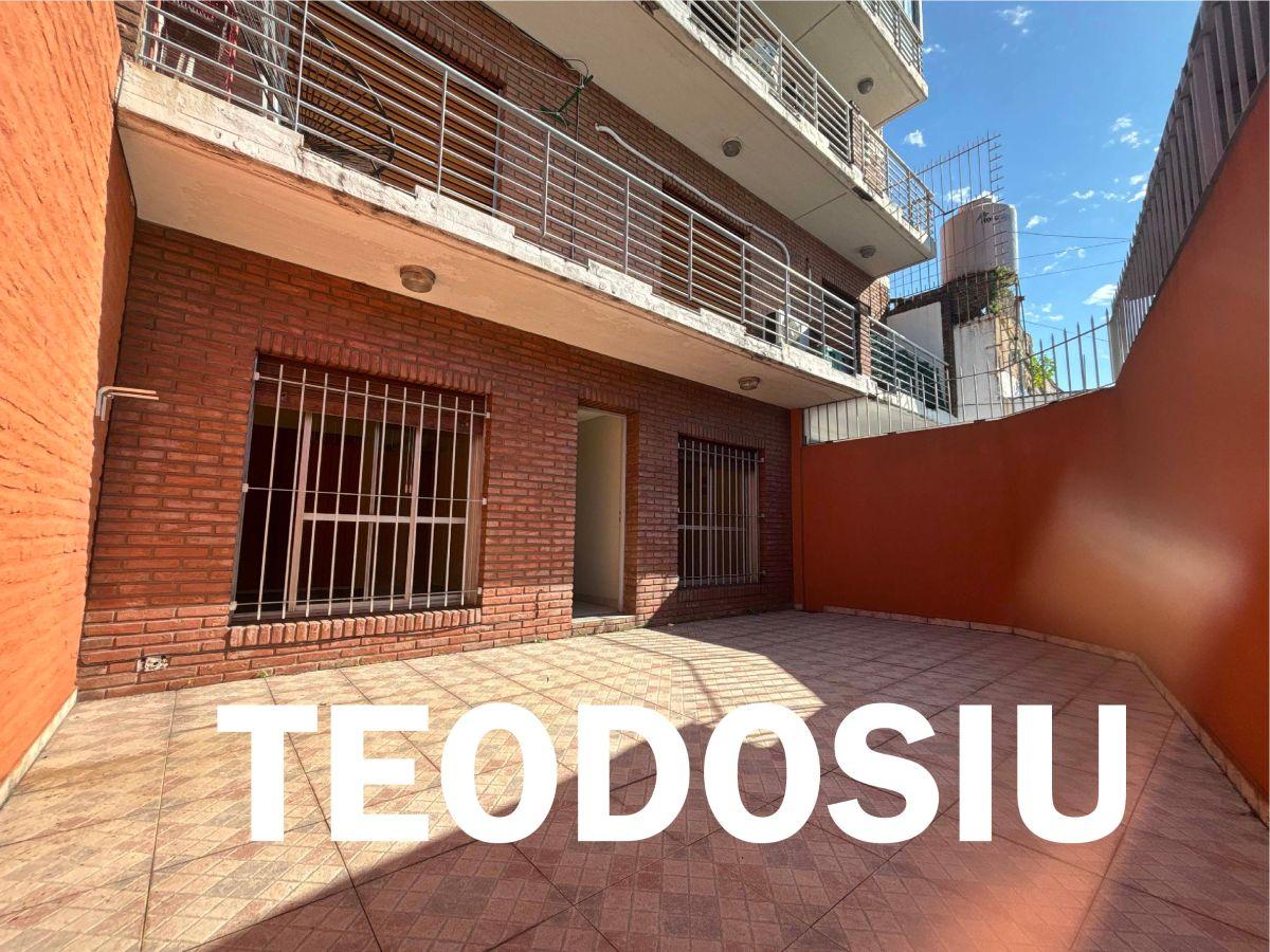 Hermoso 3 Ambientes con Patio // en Planta Baja