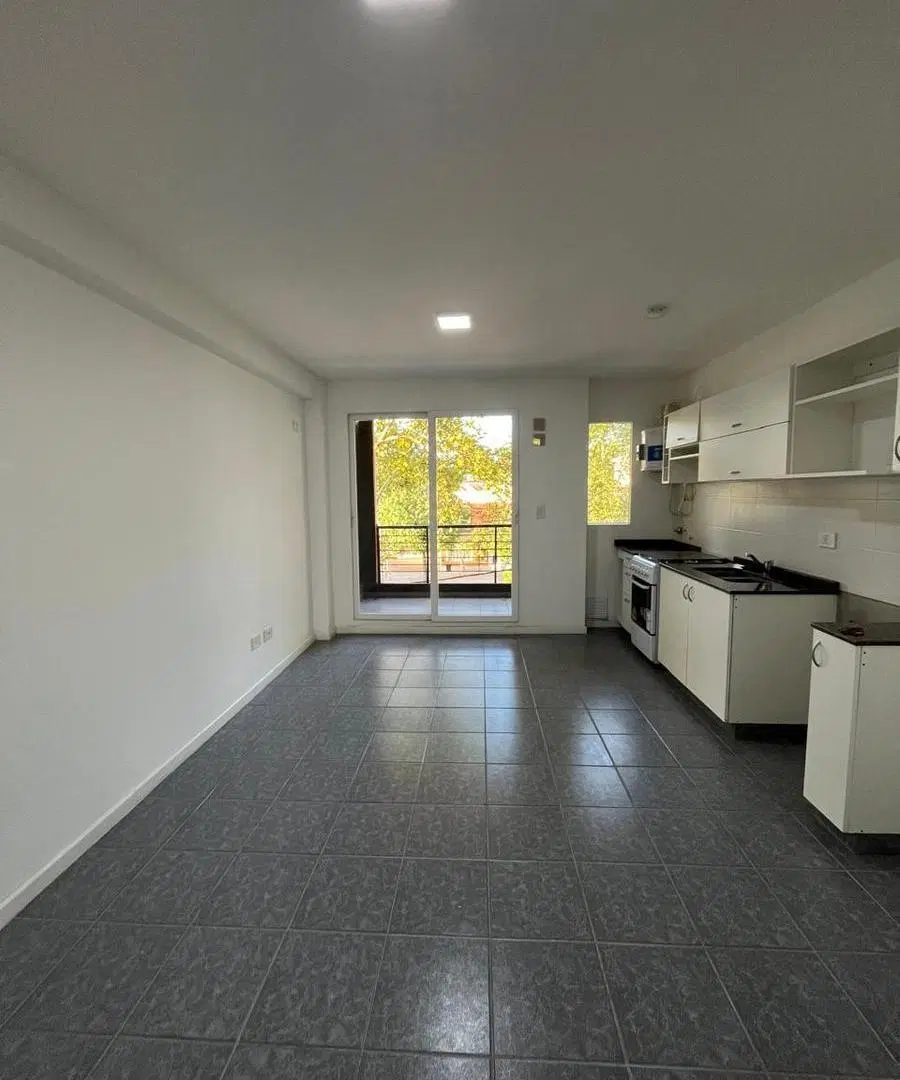 VENTA - AV. PELLEGRINI 3777 5