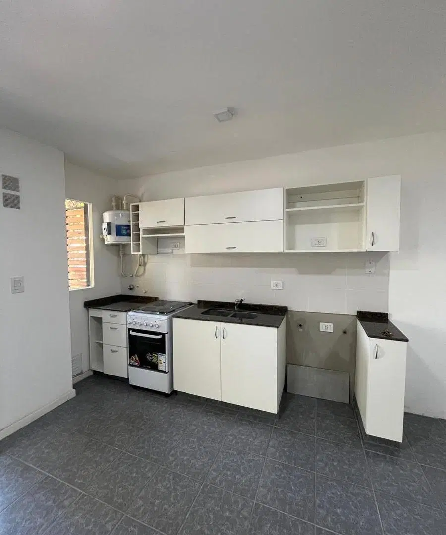 VENTA - AV. PELLEGRINI 3777 1