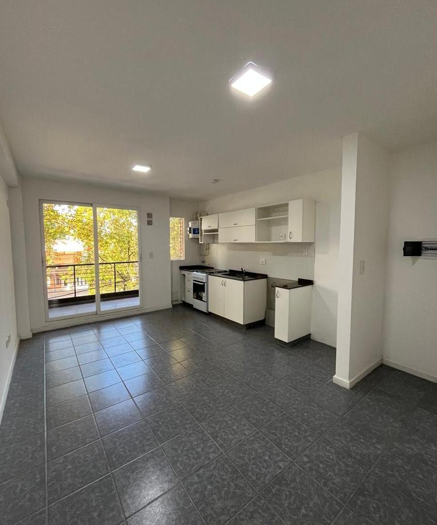 Foto de VENTA - AV. PELLEGRINI 3777, imagen 3