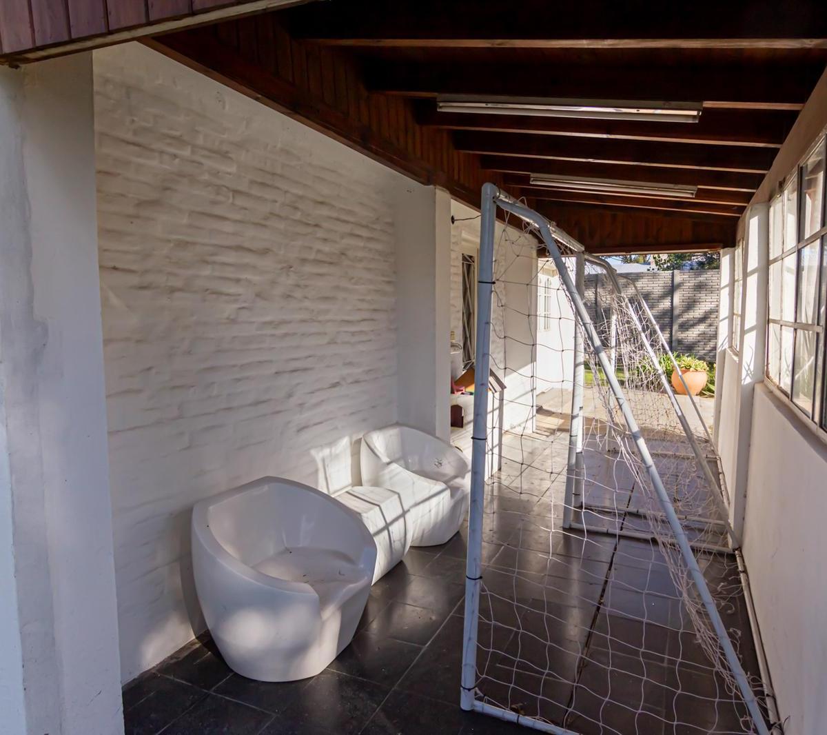 Venta Lote con Casa de 1 Dormitorio Sobre Ruta 9 Garita 18