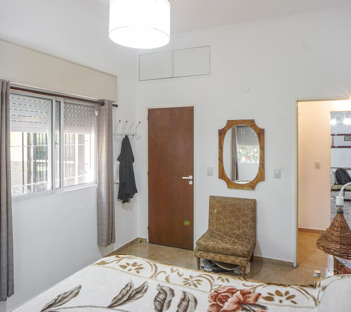 Venta Funes Casa 2 Dorm. Pileta Acceso Desde Autopista Excelente Orientación 2