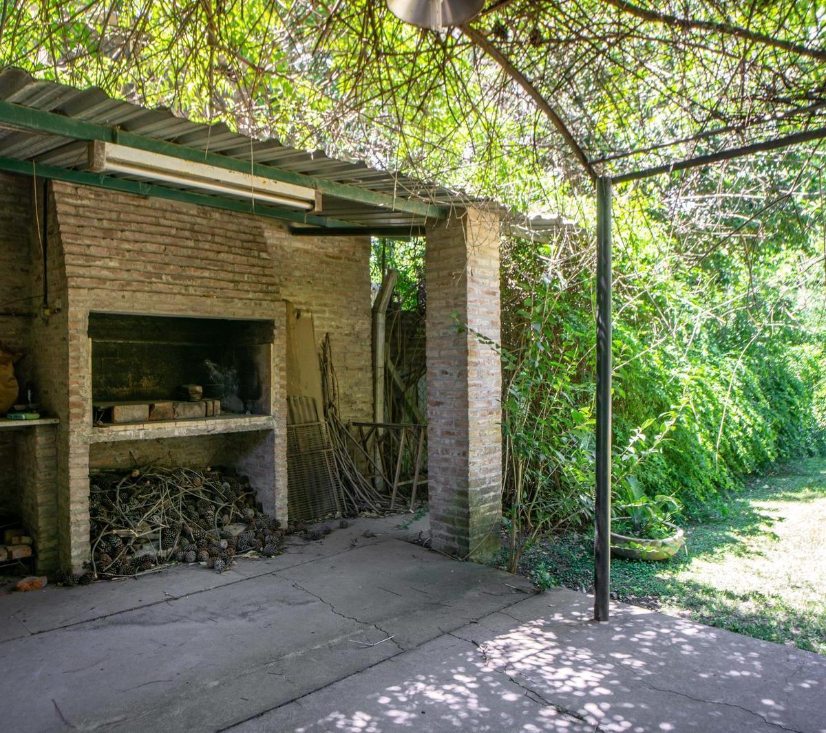 Casa en Venta Ibarlucea - 2 Dorm. 5