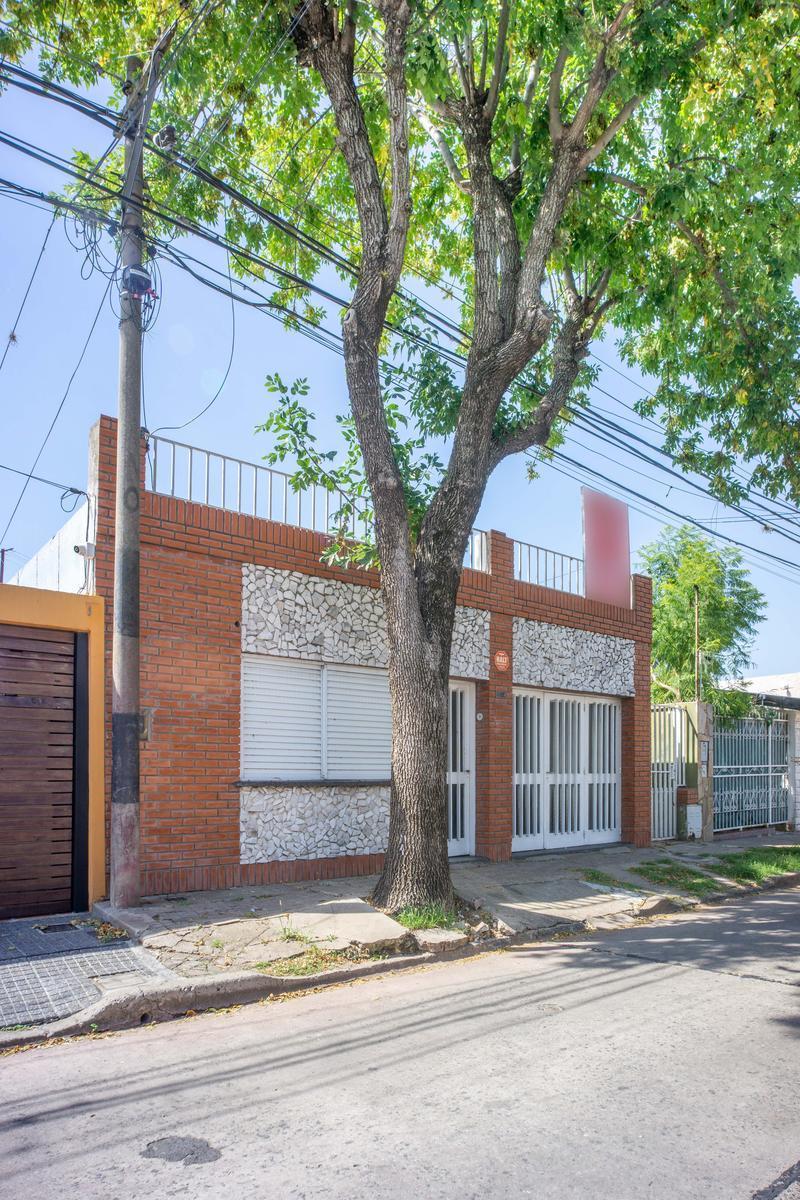 Casa en Alberdi 4