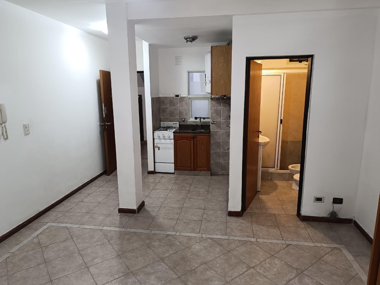 Oficina en venta - Planta Baja apto profesionales - Rosario pichincha