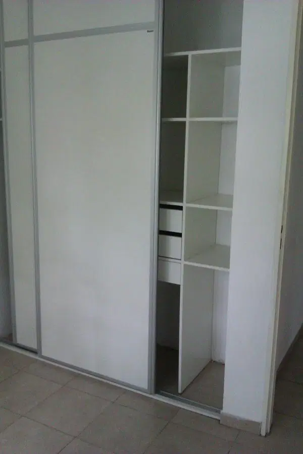Un dormitorio - Escalera 4