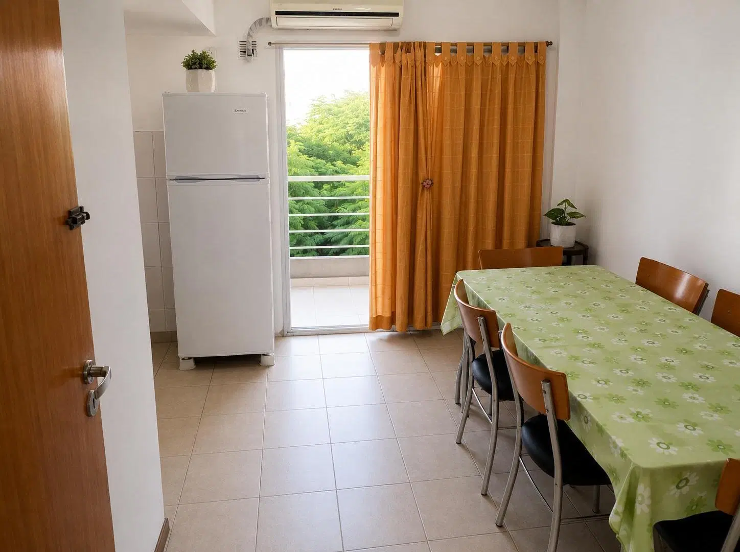 Venta semipiso 1 dormitorio Centro Balcón al Frente 2