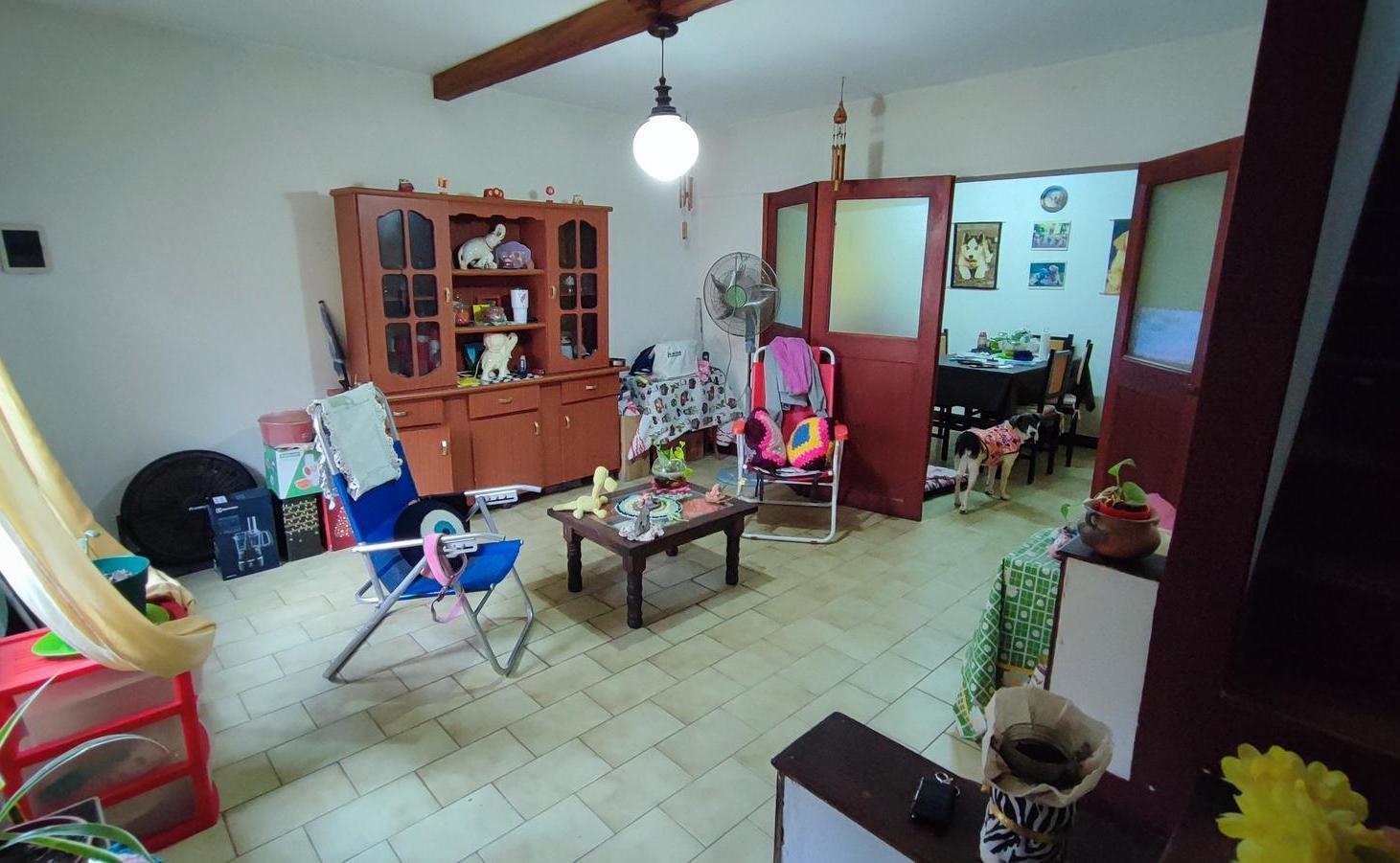 Foto de Casa en venta 3 dormitorios con lugar para vehículo - Alberdi Rosario, imagen 1
