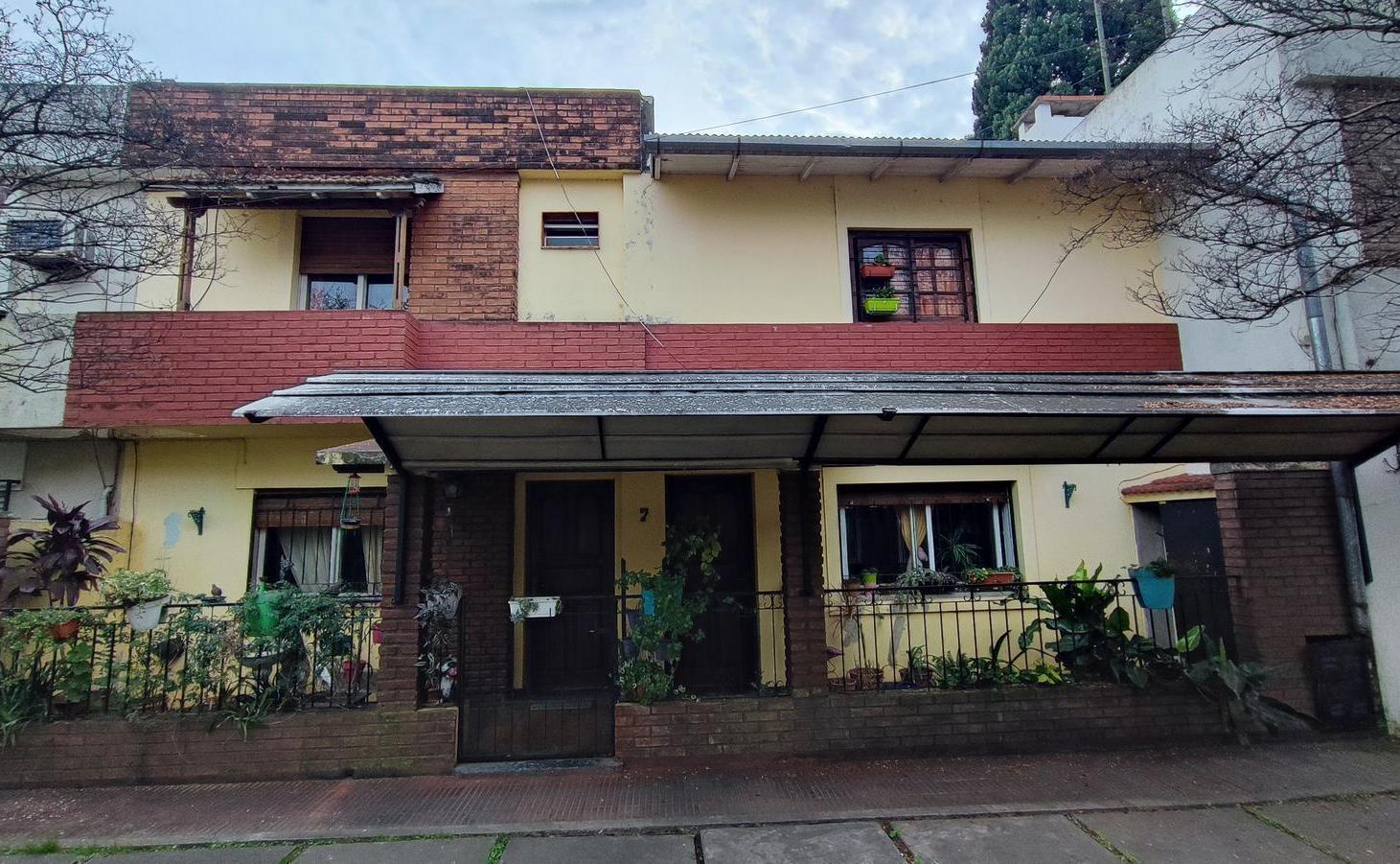 Foto de Casa en venta 3 dormitorios con lugar para vehículo - Alberdi Rosario, imagen 4