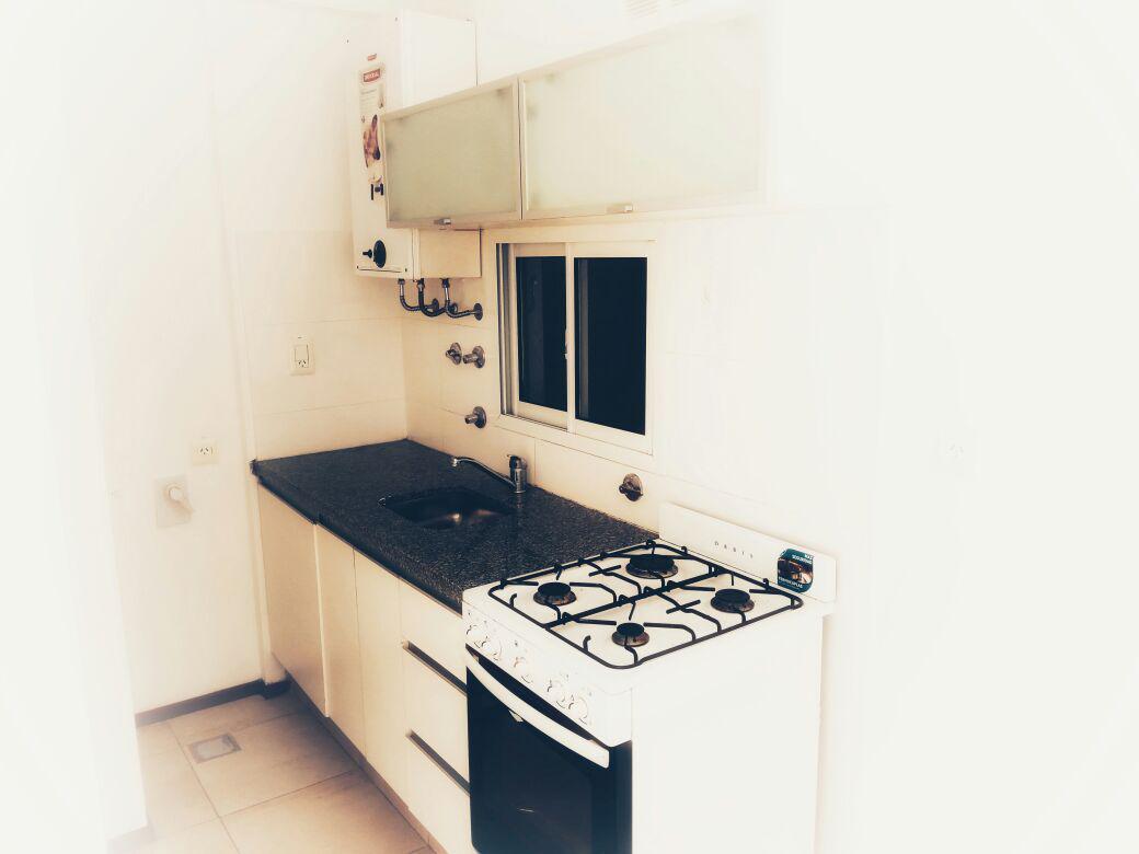 Foto de Un dormitorio en alquiler con cochera zona centro, imagen 3
