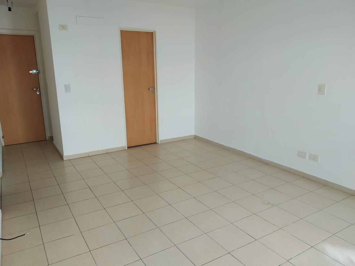 Foto de AMPLIO MONOAMBIENTE CENTRO En Alquiler, imagen 1