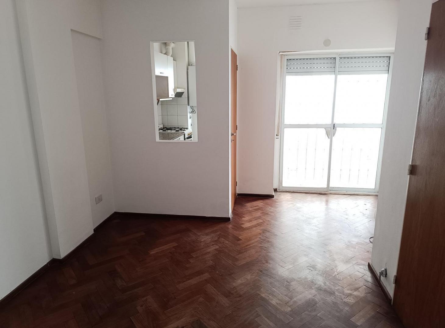 Foto de Departamento en venta 1 dormitorio Rosario Centro - Patio, imagen 2