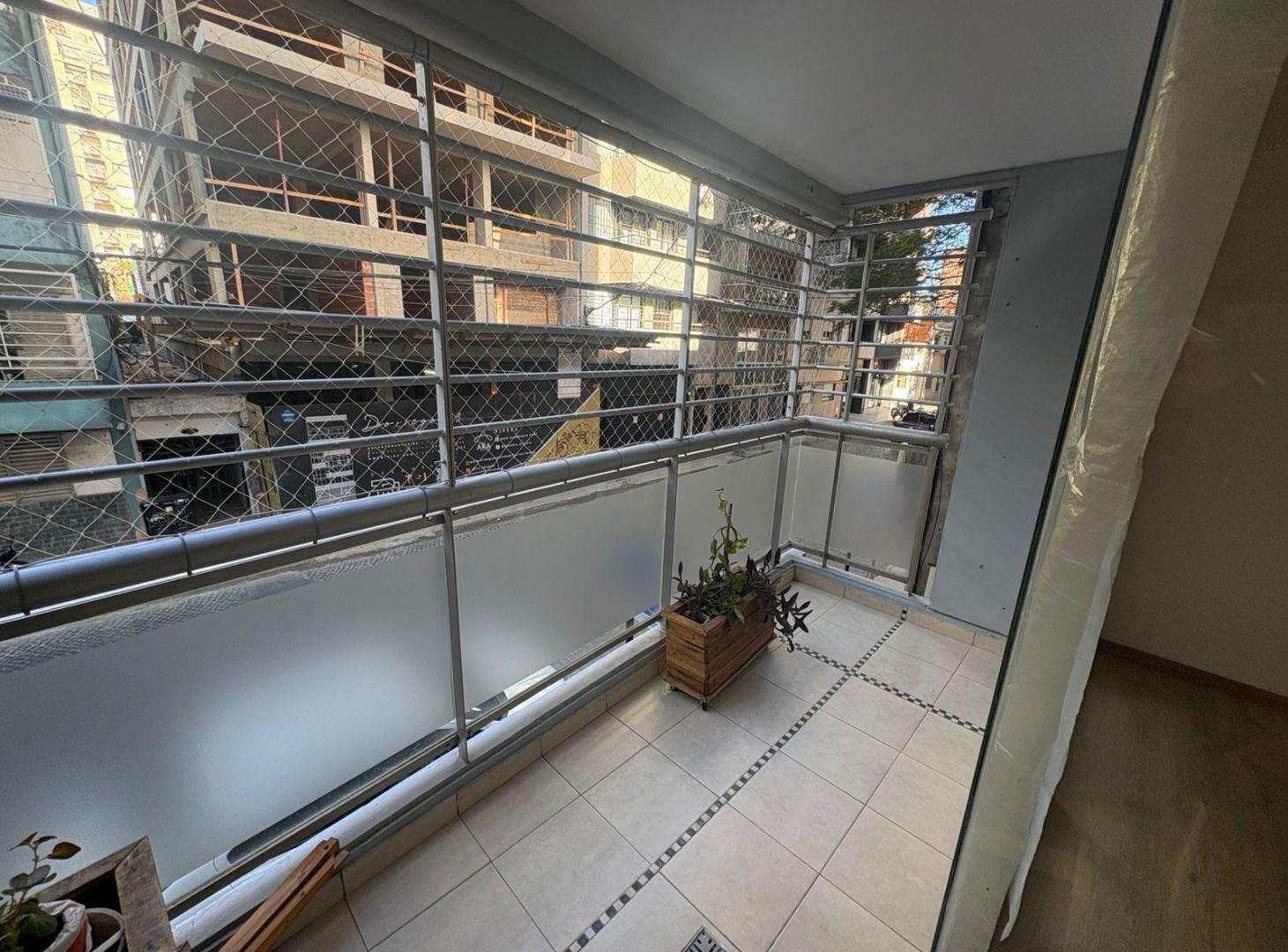 Foto de DEPARTAMENTO DE 2 DORMITORIOS EN ALQUILER CON POSIBILIDAD DE COCHERA /, imagen 2
