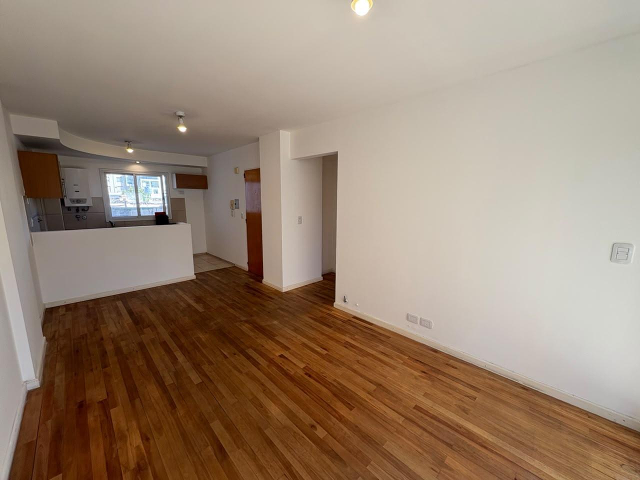 Foto de DEPARTAMENTO DE 1 DORMITORIO EN ALQUILER / ZONA CENTRO, imagen 2