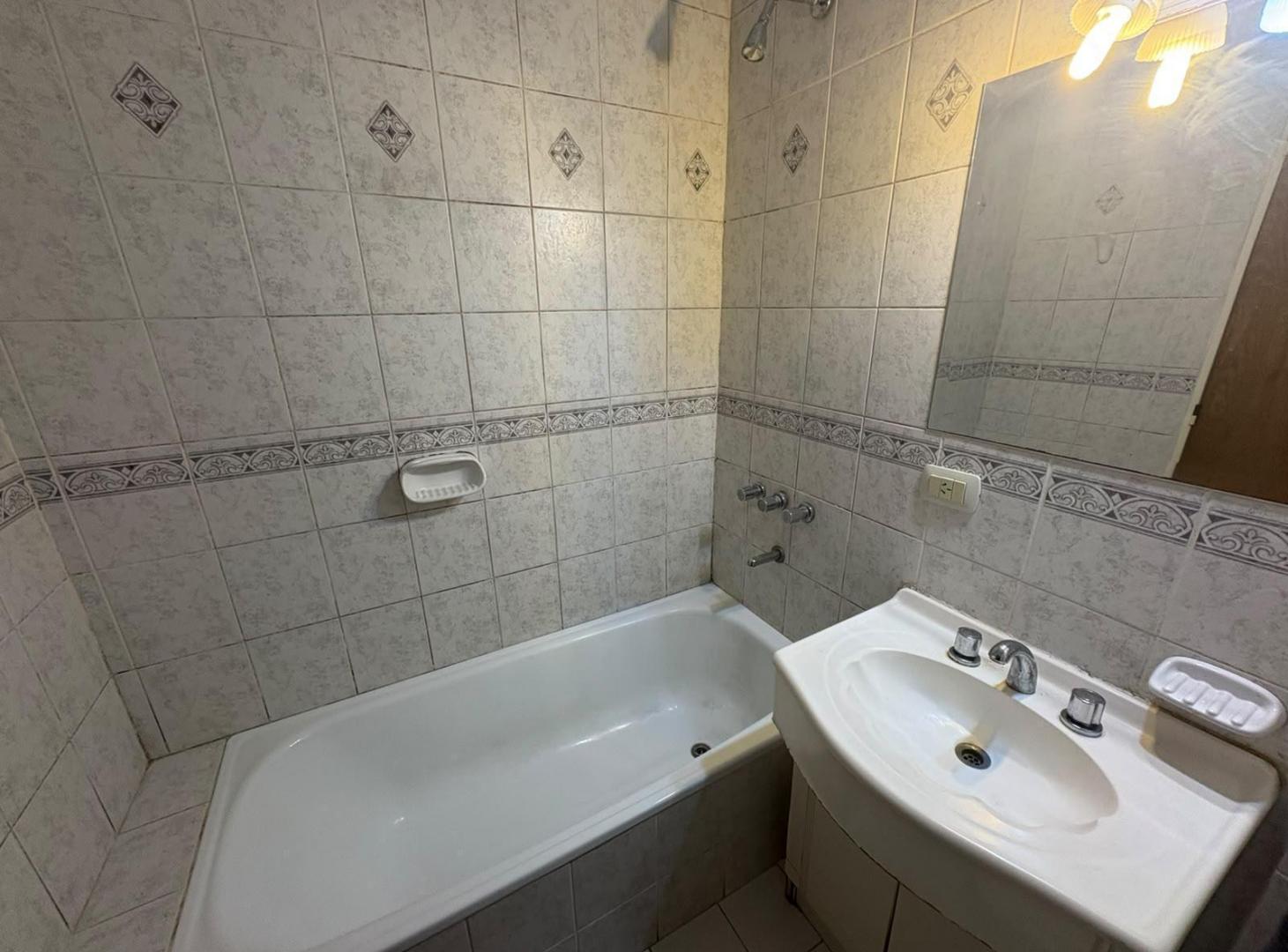 Foto de Departamento de 1 dormitorio con terraza exclusiva / Zona Centro, imagen 4