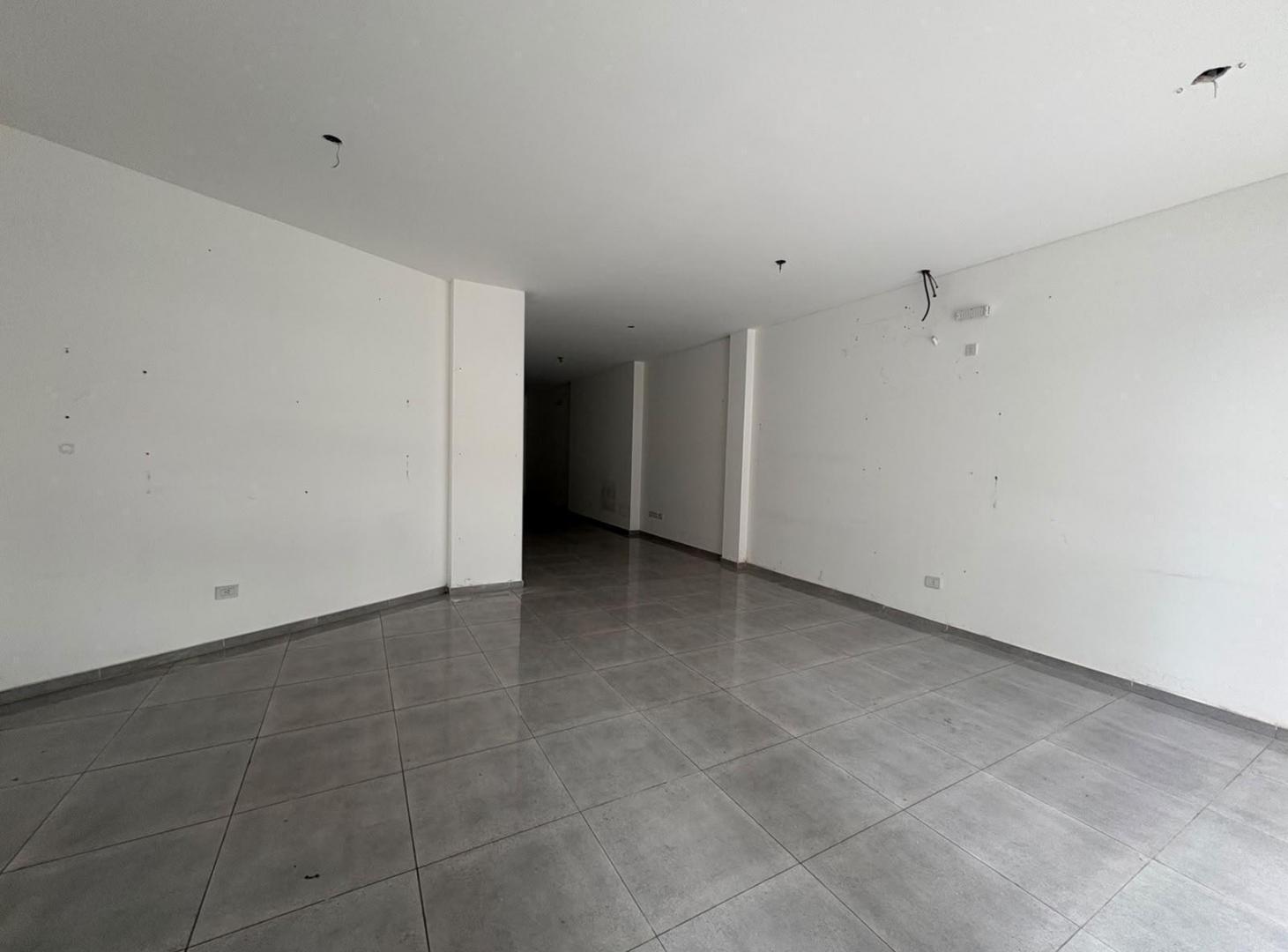 Foto de Local comercial en alquiler – Zona Centro, imagen 4