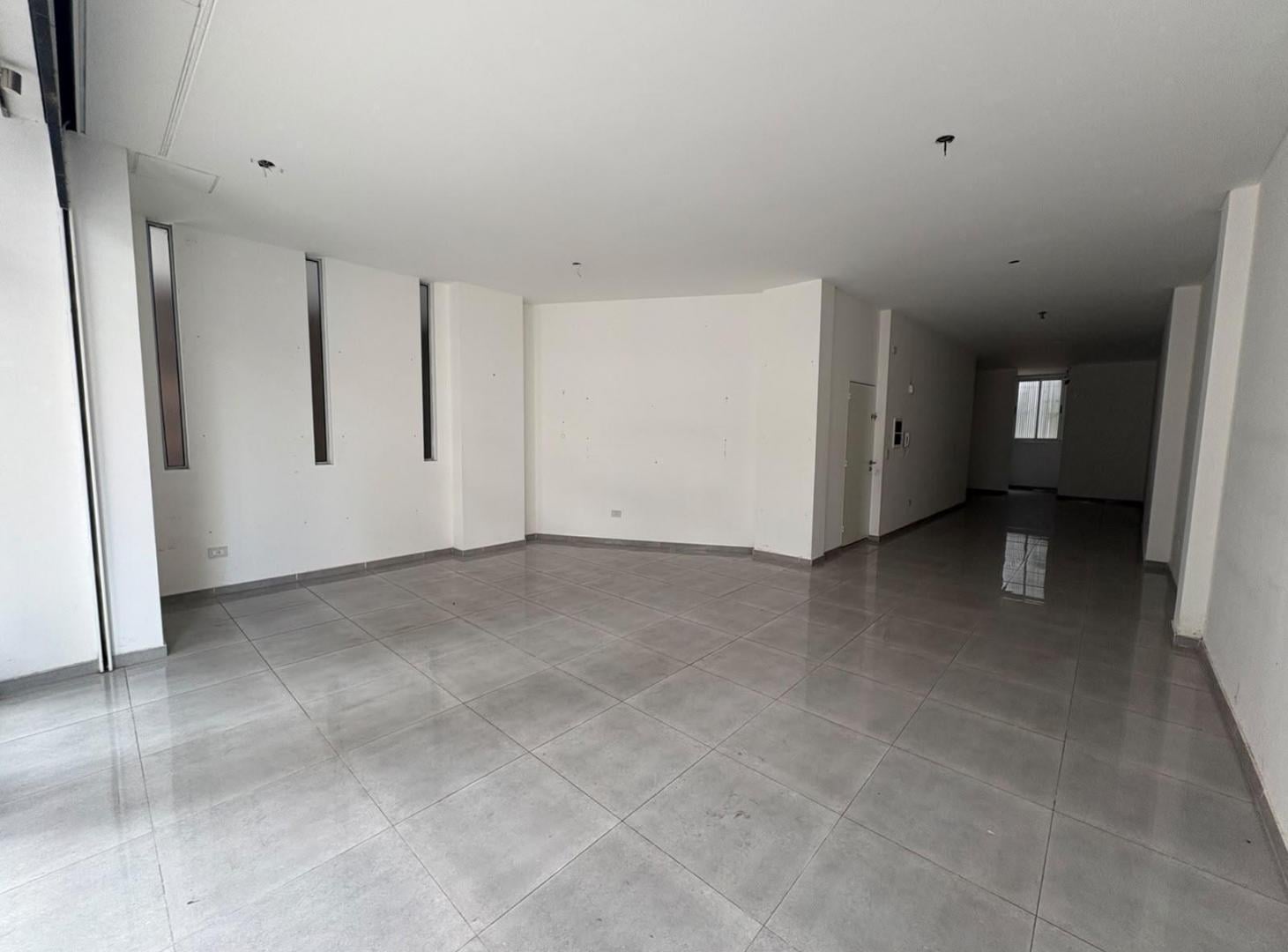 Foto de Local comercial en alquiler – Zona Centro, imagen 3