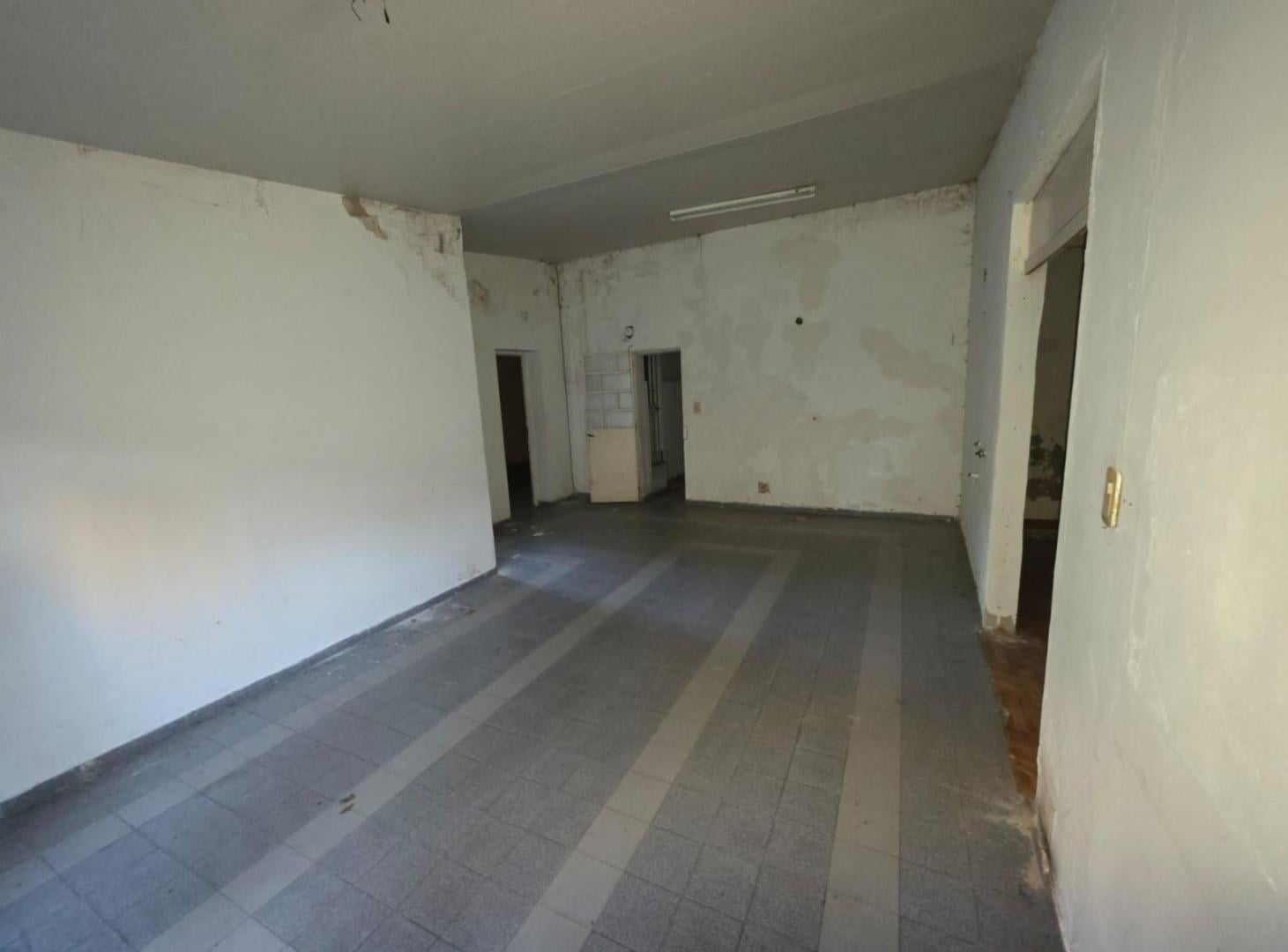 Foto de Casa en venta a reciclar - Bario Luis Agote Rosario, imagen 2