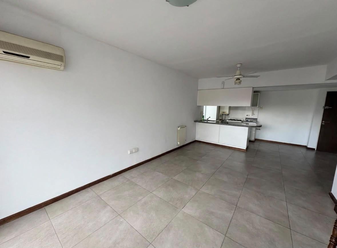 Foto de Departamento de un dormitorio con cochera en alquiler / Barrio Martín, imagen 4