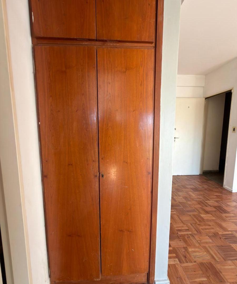 Venta Departamento de 1 dormitorio en el centro , luminoso.