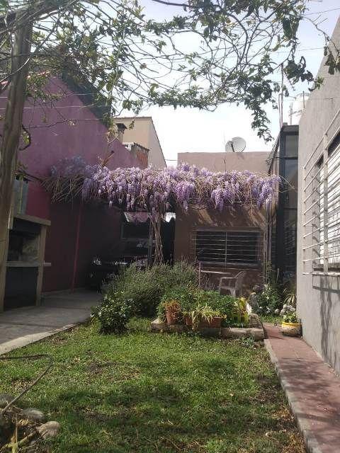 Casa 4 ambientes a una cuadra de Camino de Cintura