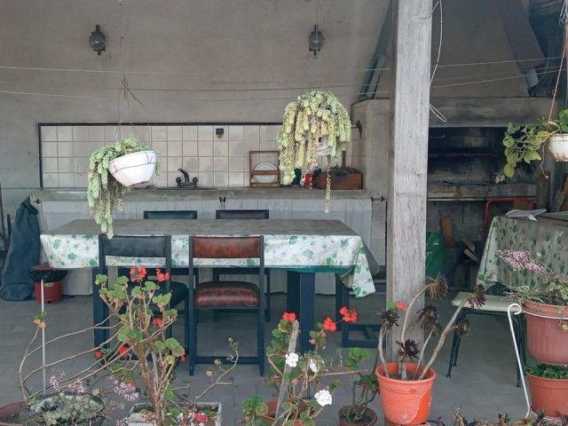 Casa Planta Baja: 3 ambientes,. P. A: 2 ambientes c/ quincho