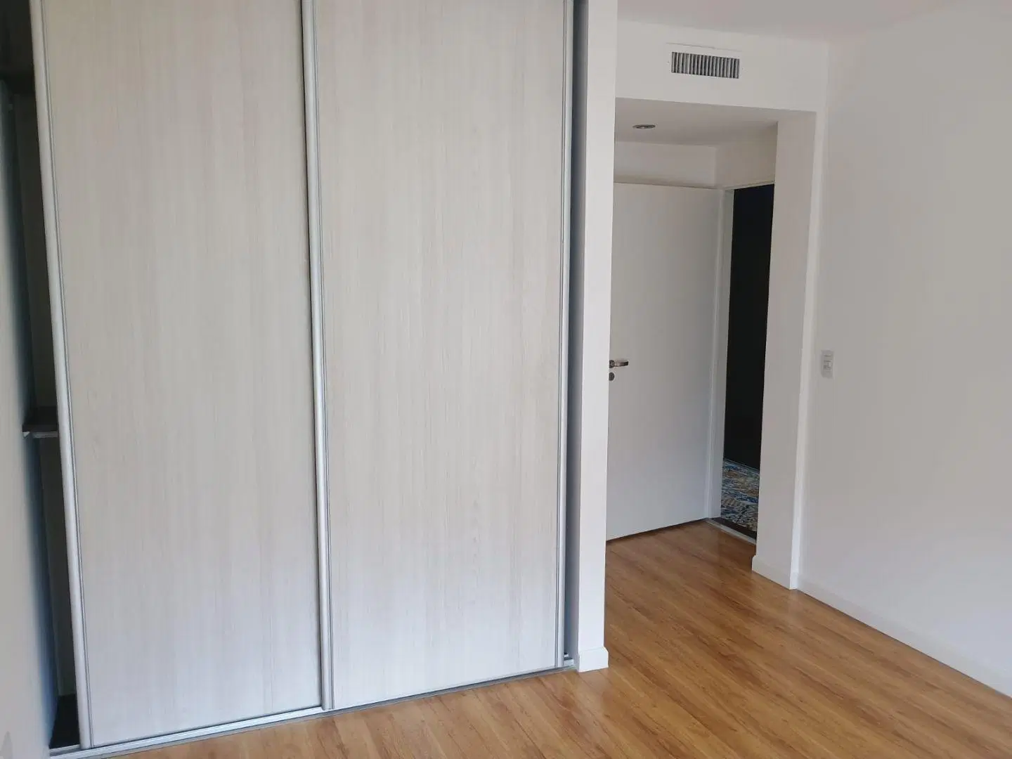 Departamento 4 ambientes con cochera- excelente ubicación 2