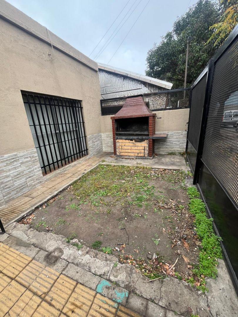 Casa 3 ambientes. | cabrera 2000