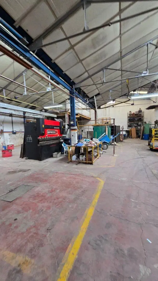 Alquiler galpón zona industrial 1478 m2. lote 34 x 43,30 mts 2