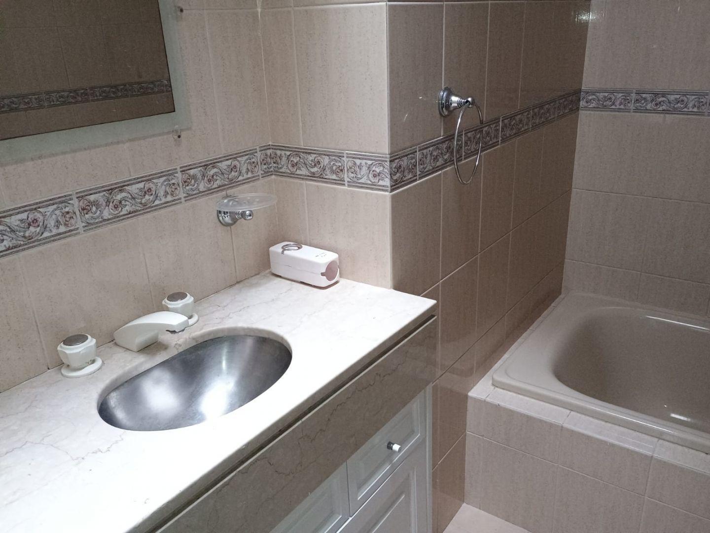 Foto de Duplex 4 ambientes con cochera y patio.-, imagen 3