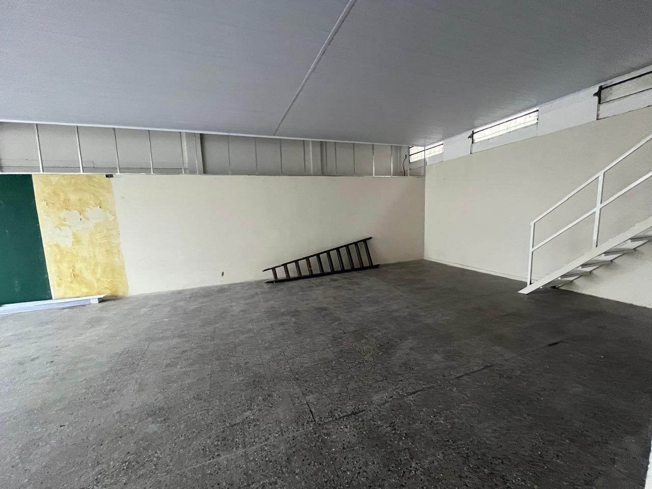 Foto de Local . | Pte. Peron 2500, imagen 5